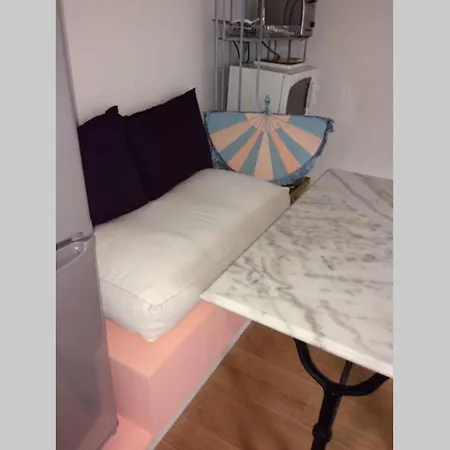 Appartement Lovely Studio *